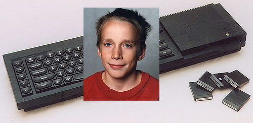 Foto de Linus jóven y un Sinclair QL